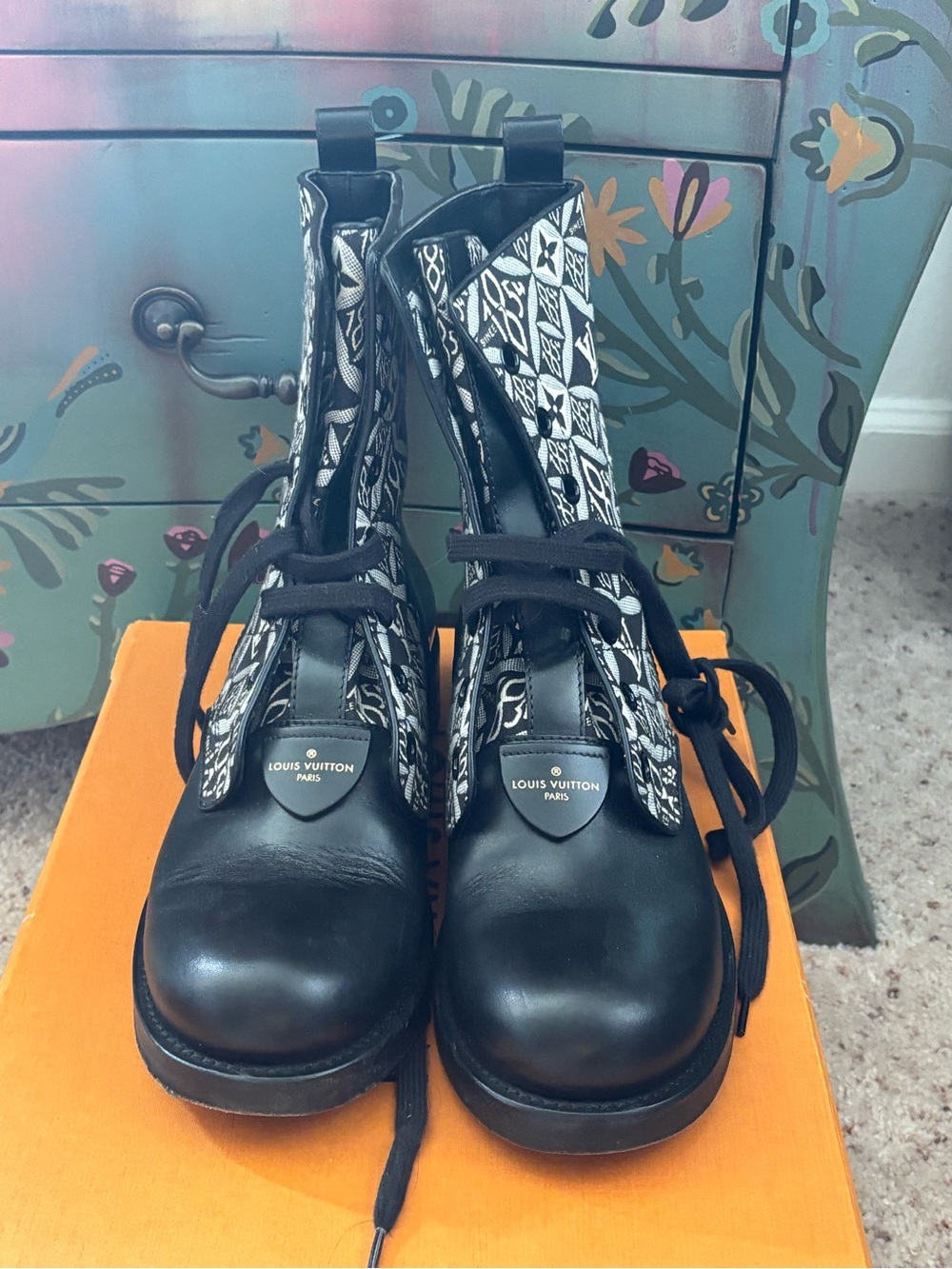 Louis Vuitton Since 1854 Metropolis Flat Ranger Size 41 Leather and Canvas